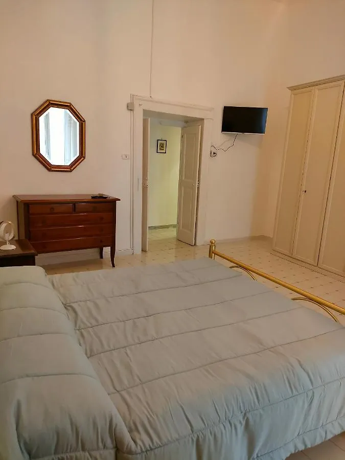 Guest house Cisterna'S Rooms Naples Italy